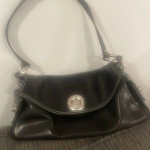 Marc Jacob’s small black shoulder purse